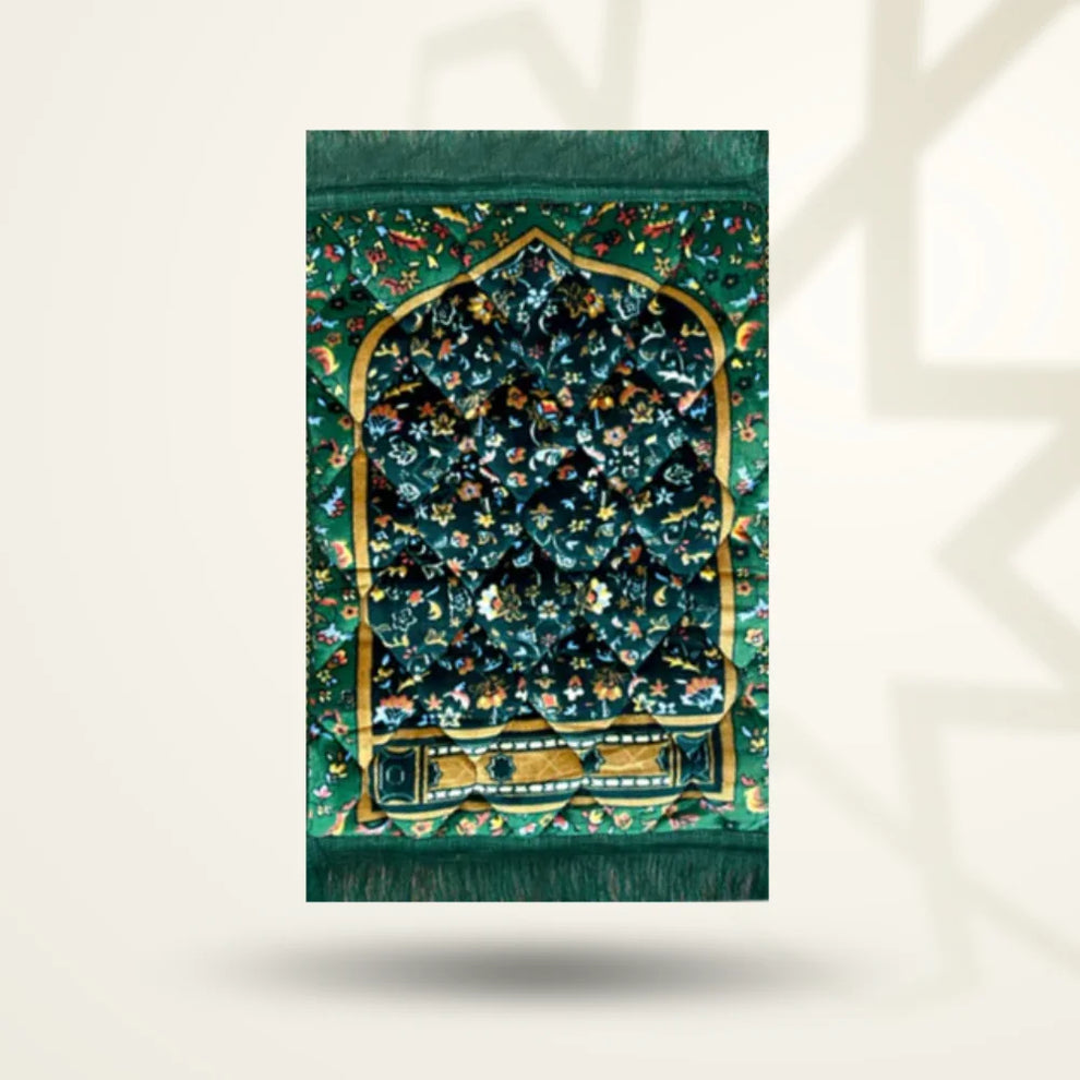 Kids Premium Soft Prayer Mat – Suede Velvet Janamaz (42x60 cm)